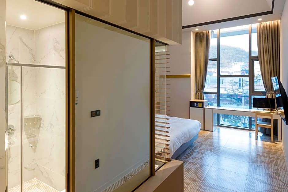 Hound Hotel Changwon - Jinhae Yongwon