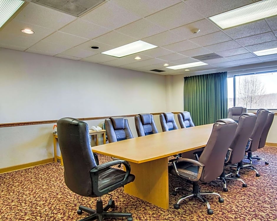 Quality Hotel and Conference Center