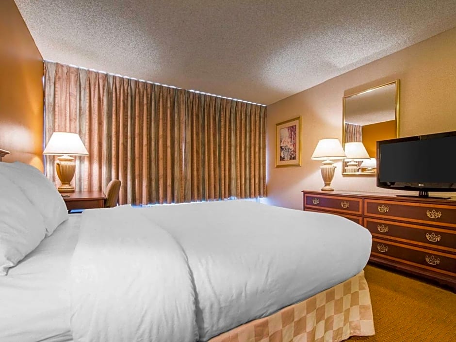 Clarion Inn And Events Center Pueblo North