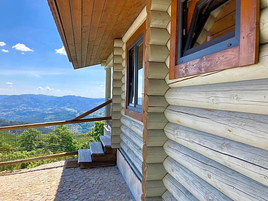 Mountain Log Cabin O Lobo
