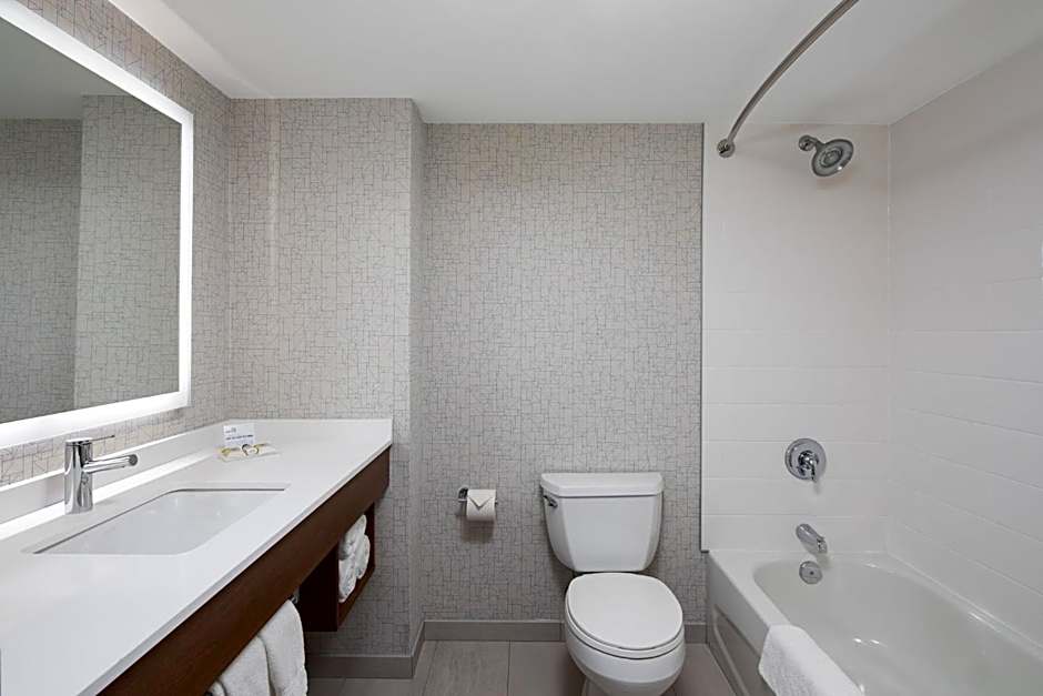 Holiday Inn Express & Suites Halifax Airport By IHG