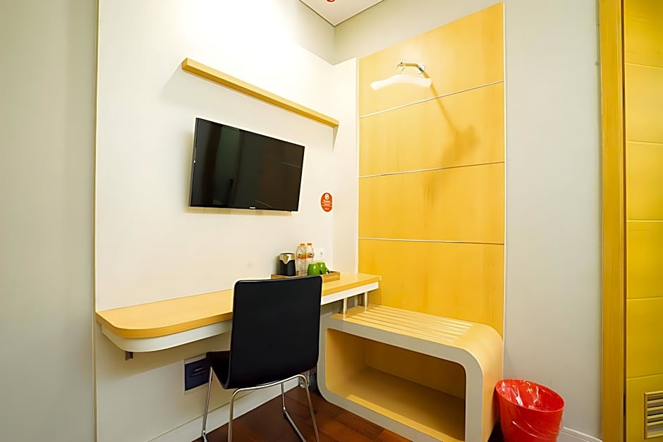 Life Hotel Stasiun Kota Surabaya