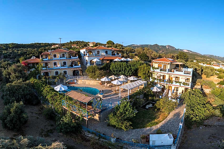 Pantheon Apartments & Studios