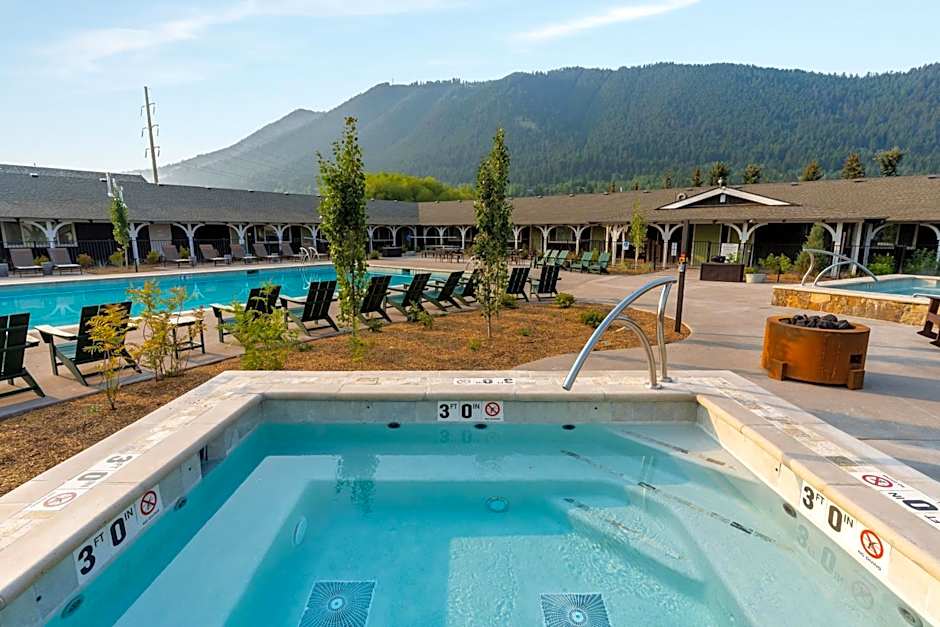 The Virginian Lodge, an Outbound Hotel