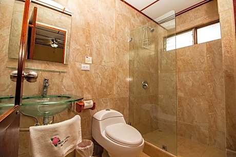 STANDARD QUAD ROOM