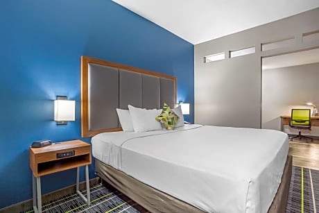 Queen Room with Two Queen Beds - Accessible/Non-Smoking