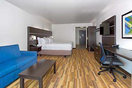 Suite - Hearing Accessible - Non-Smoking