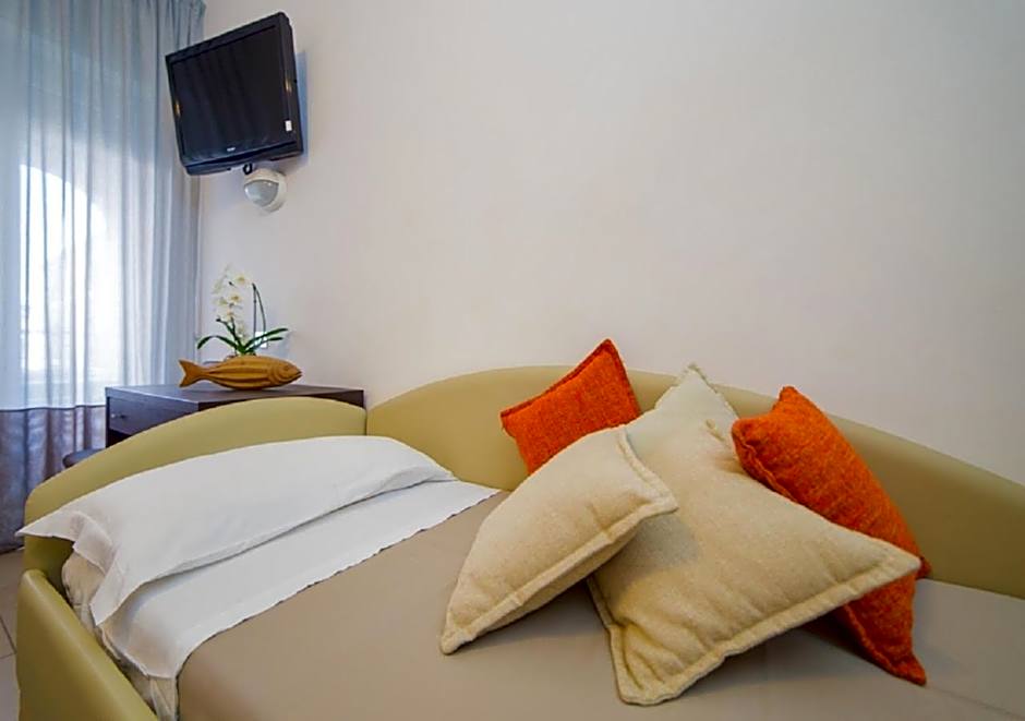 Mediterraneo Hotel & Suites