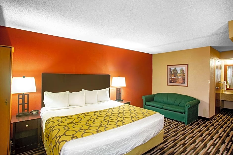 Photo 1 of 2 of Studio 1 King Bed Suite
