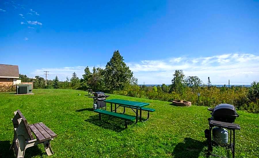 Black Beach Inn by GrandStay