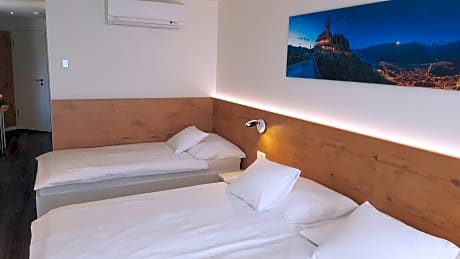 Superior Triple Room, Mountain View, Mountainside (3 Twin Beds)