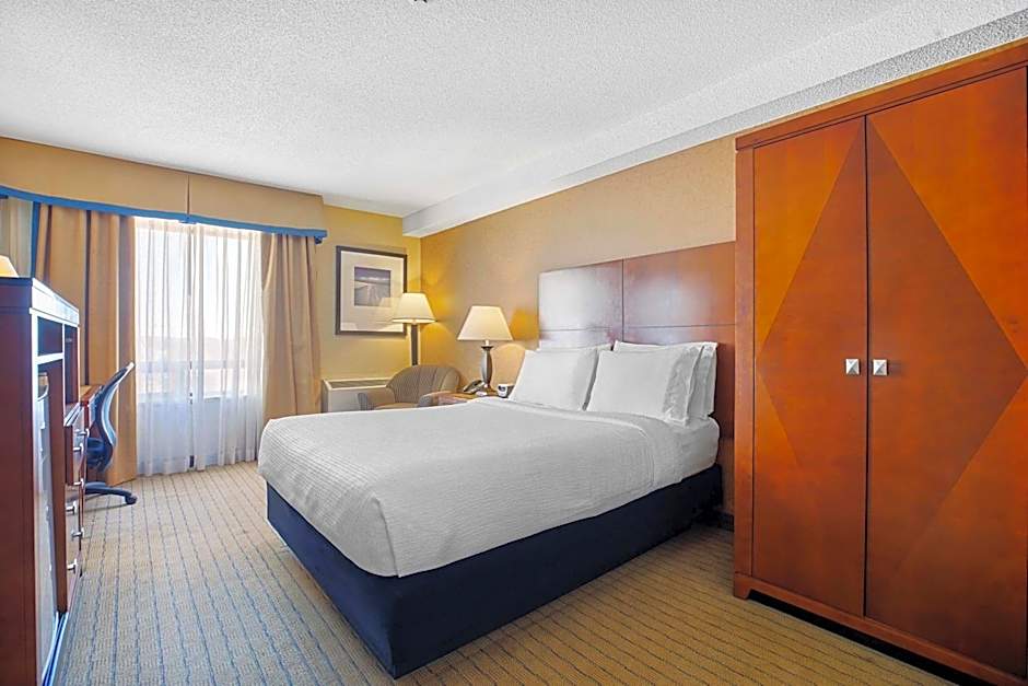 Sandman Hotel & Suites London Downtown