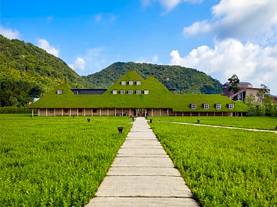 Moriyama Art Hotel