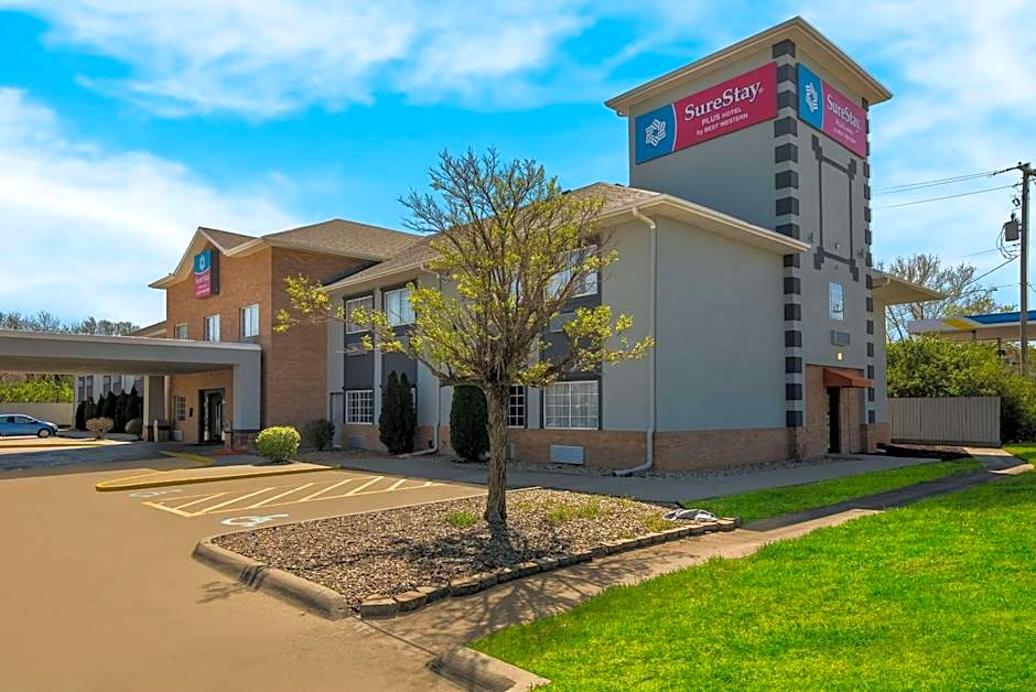 SureStay Plus by Best Western Topeka Northwest