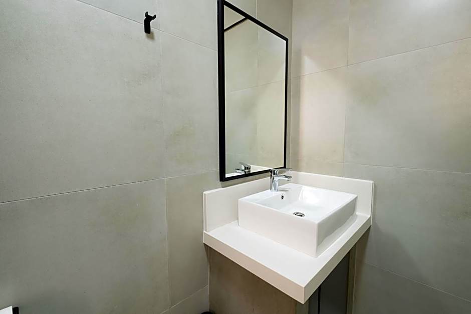 Inn & Out Plus Rosebank