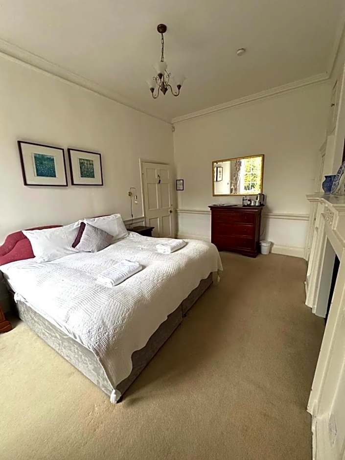 East Pallant Bed and Breakfast, Located in Large Georgian Townhouse in Central Chichester