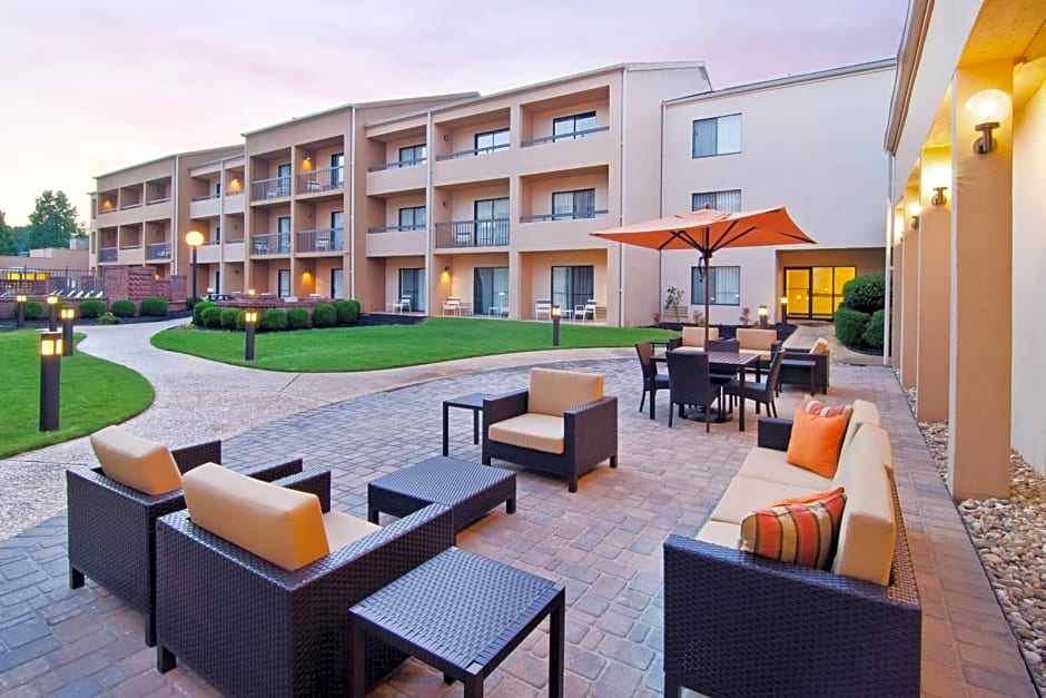 Courtyard by Marriott Huntsville University Drive