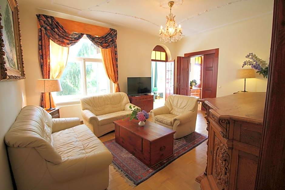 Hotel-Appartement-Villa Ulenburg