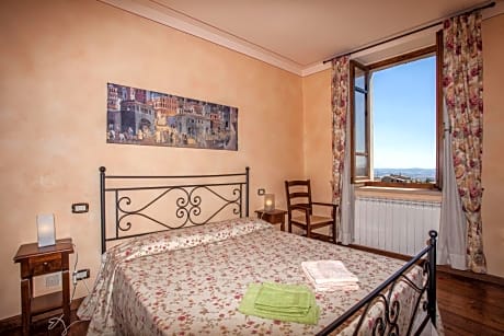 One-Bedroom Apartment (2 Adults) with Mountain View