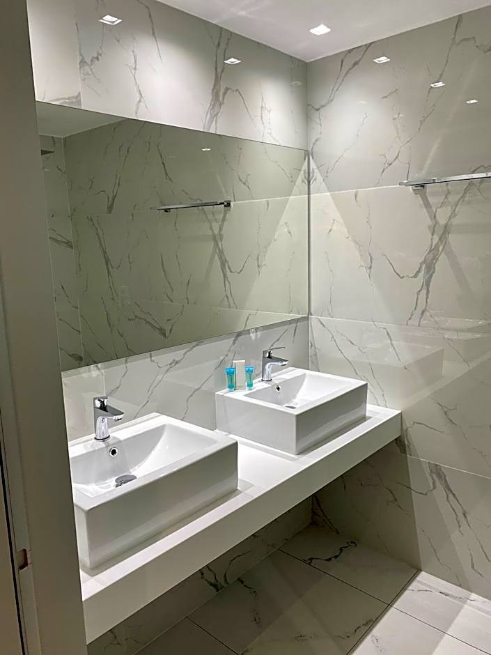 AGRELLI Hotel & Suites