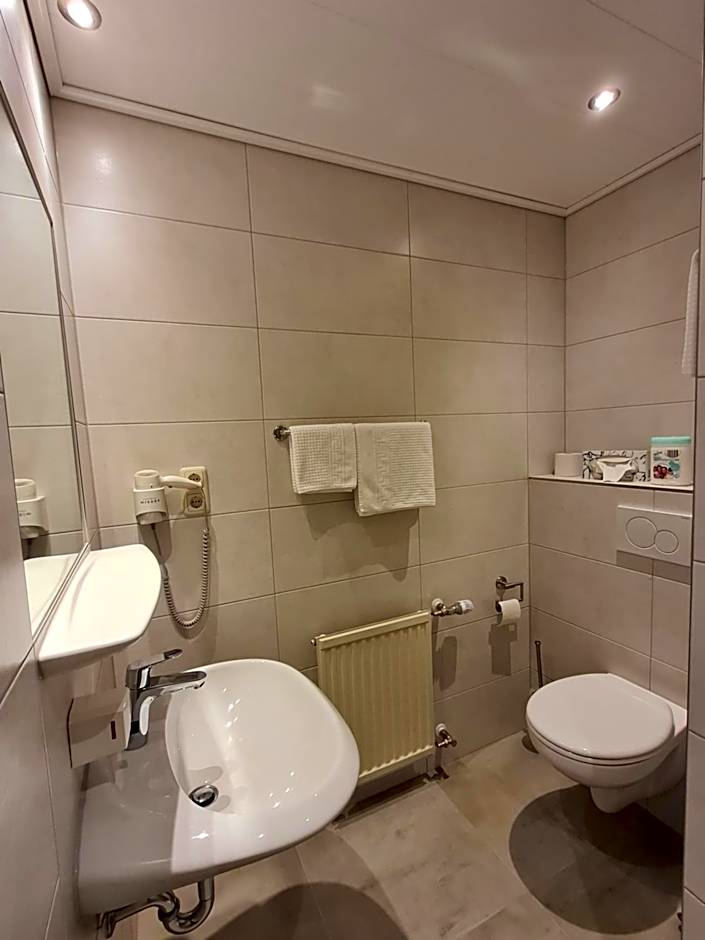 Hotel Waldquelle - Baumhaushotel Aerzen