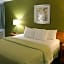 Days Inn & Suites by Wyndham Bridgeport - Clarksburg