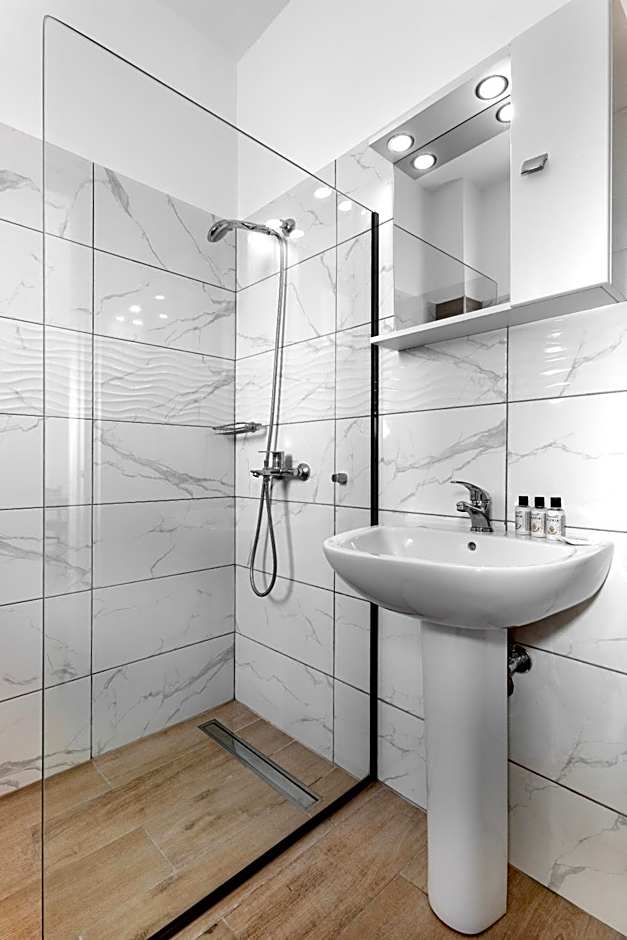 Anixis Hotel & Apartments