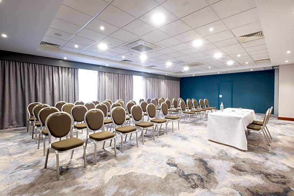 Holiday Inn Stevenage By IHG