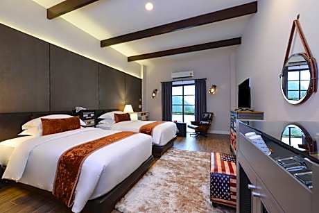 Premium Deluxe Twin Room