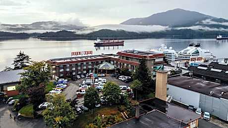 Crest Hotel