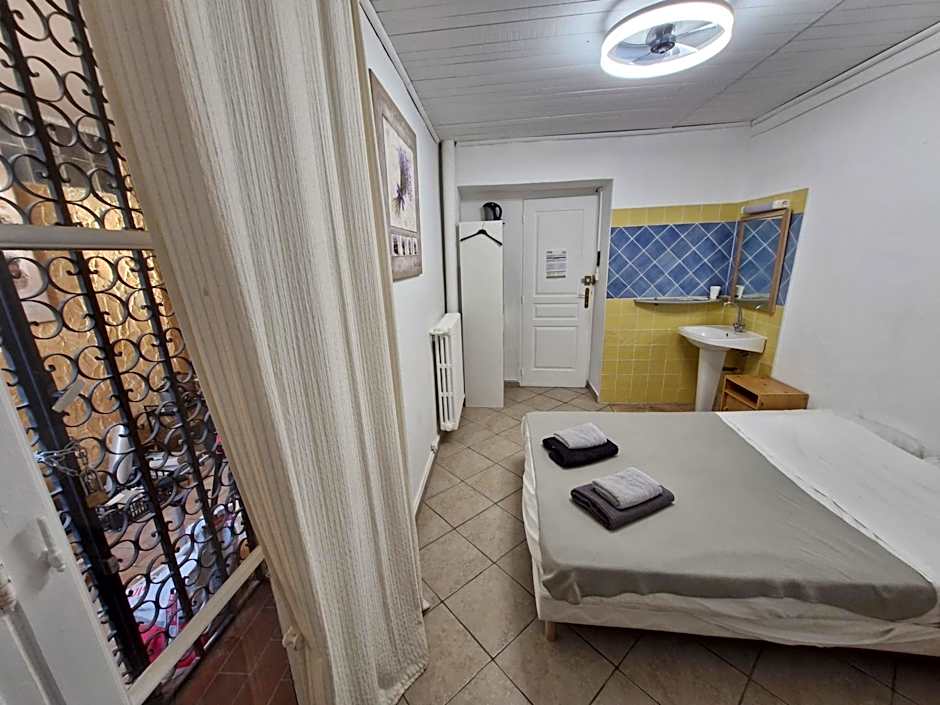 AUBERGE de SAINTE CROIX