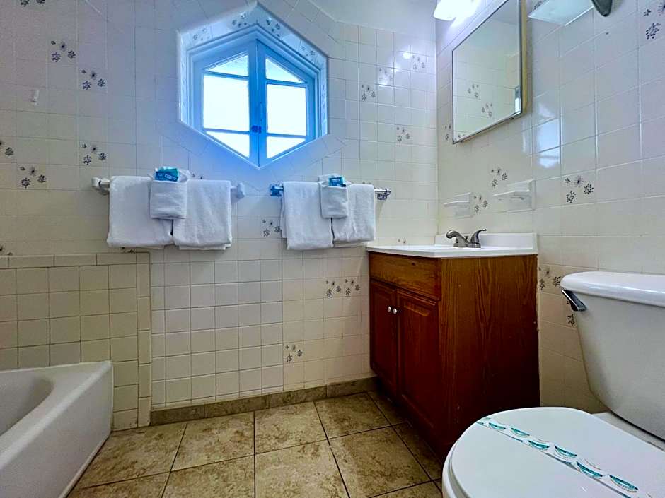 Ocean Court Beachfront Hotel