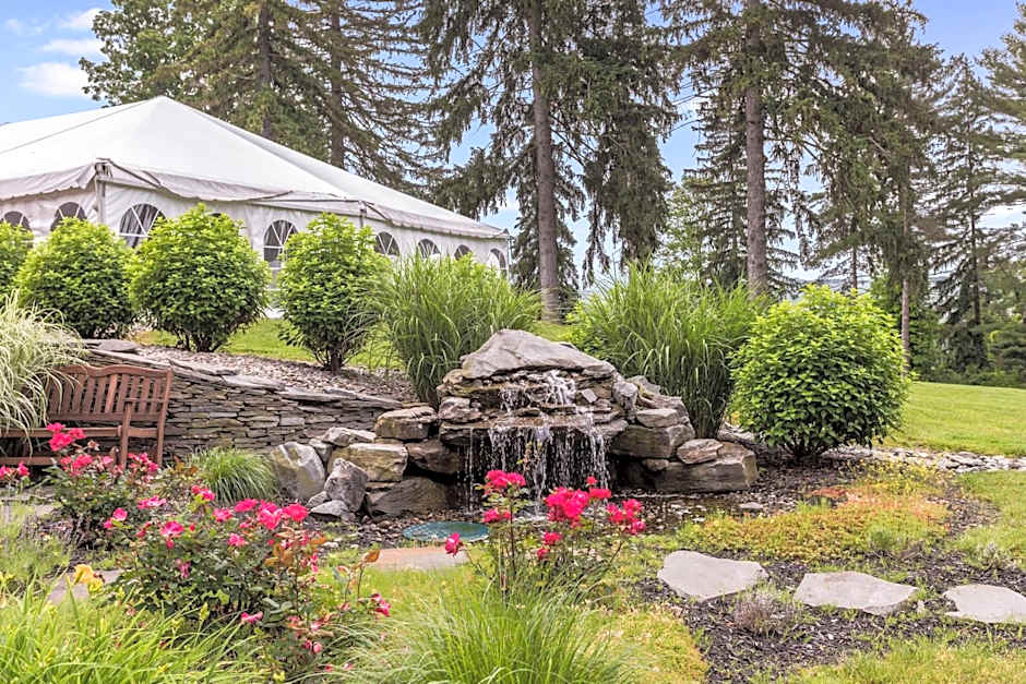 Traditions Hotel & Spa Johnson City - Binghamton, an Ascend Collection Hotel