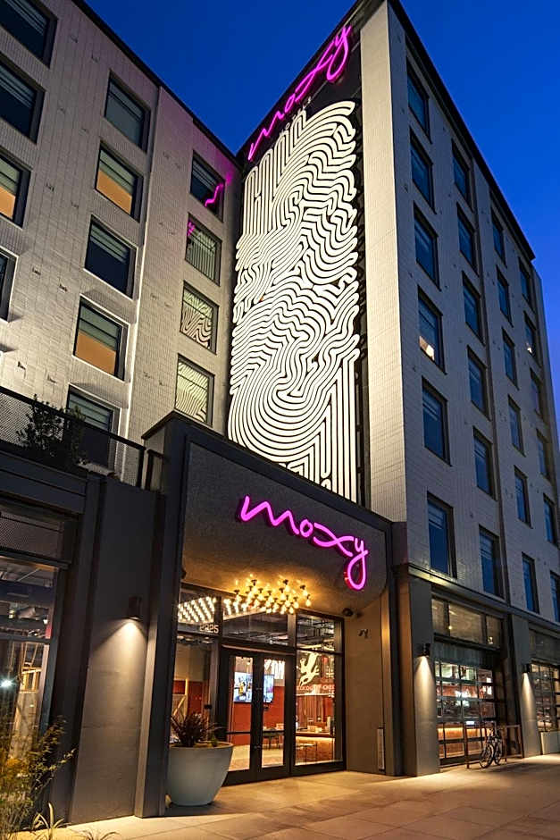 Moxy Oakland Uptown