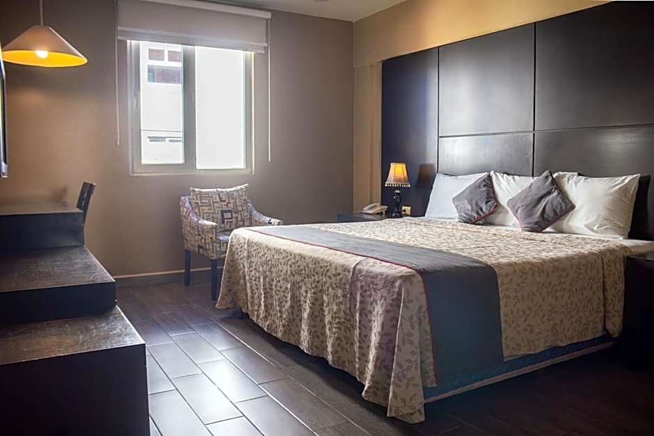 Photo 1 of 2 of Deluxe Single Room