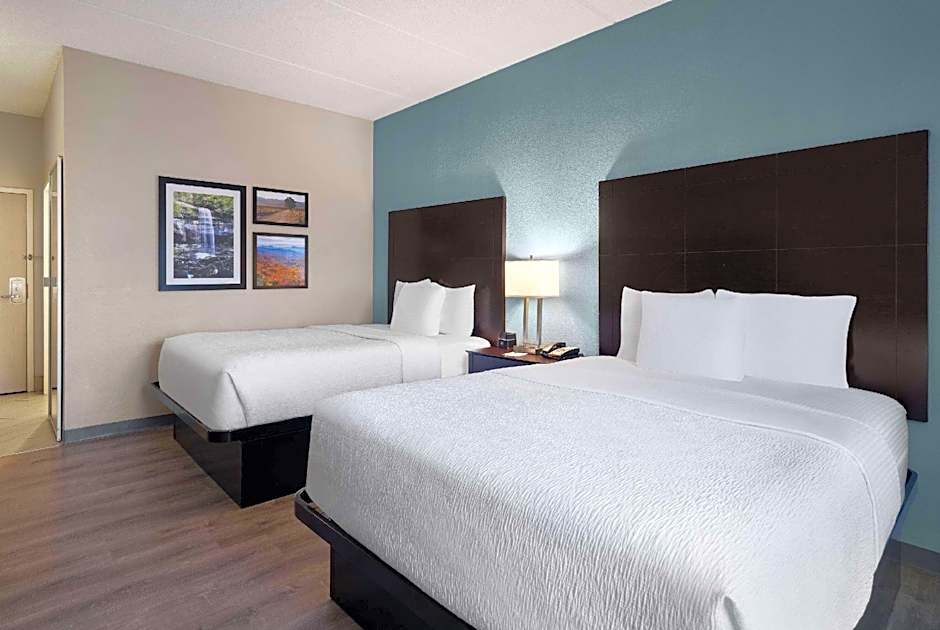Photo 1 of 1 of 2 Queen Beds, Pet-Friendly