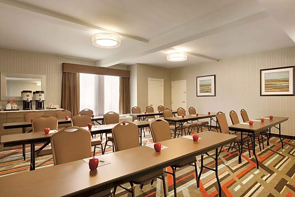Hampton Inn By Hilton Atlanta-Buckhead
