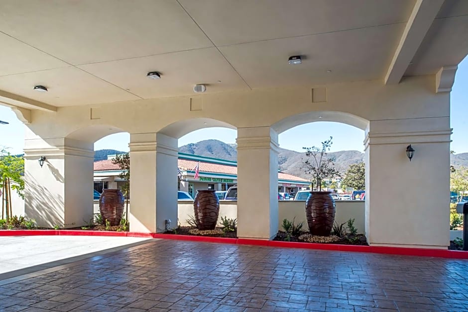 Best Western Plus Temecula Wine Country Hotel & Suites