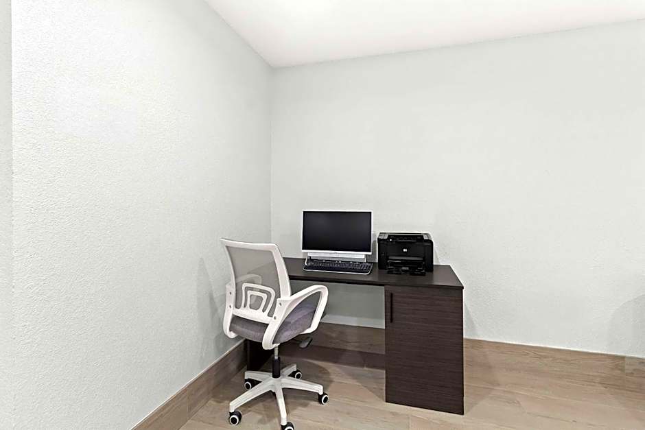 SureStay Hotel by Best Western Groves