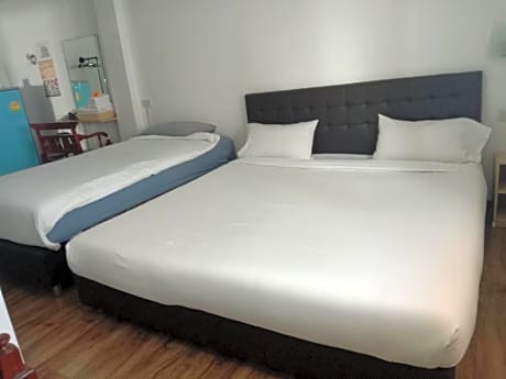 Triple Room with Private Bathroom