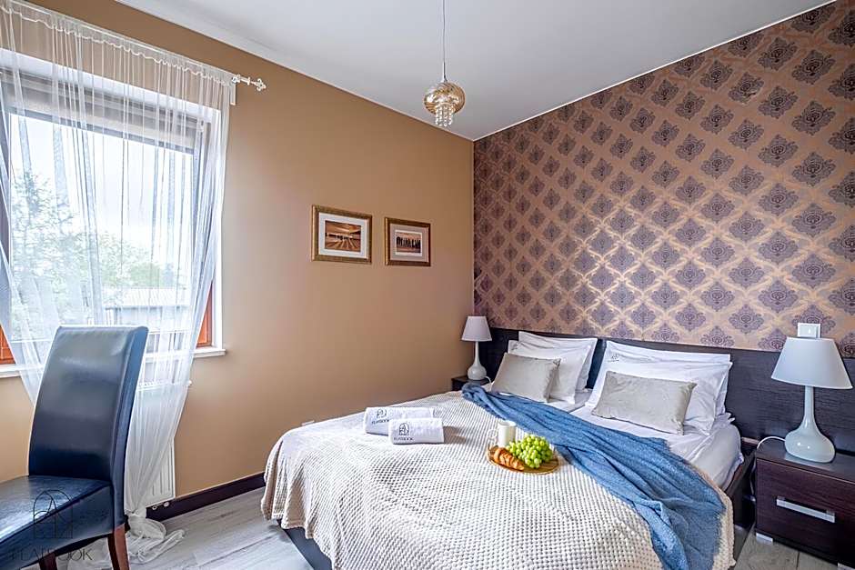 Sztutowo Lazurowy Dwór - Apartamenty oraz Pokoje z Parkingiem