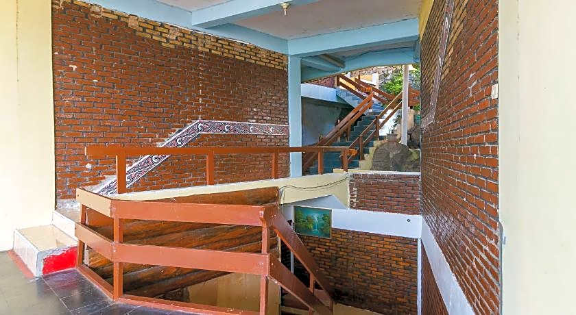 RedDoorz @ Tuktuk Danau Toba