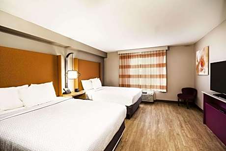 One-Bedroom Suite with Two Queen Beds and Sofa Bed - Non-Smoking