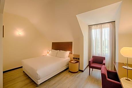 Superior Double or Twin Room with Extra Bed (2 Adults + 1 Child)