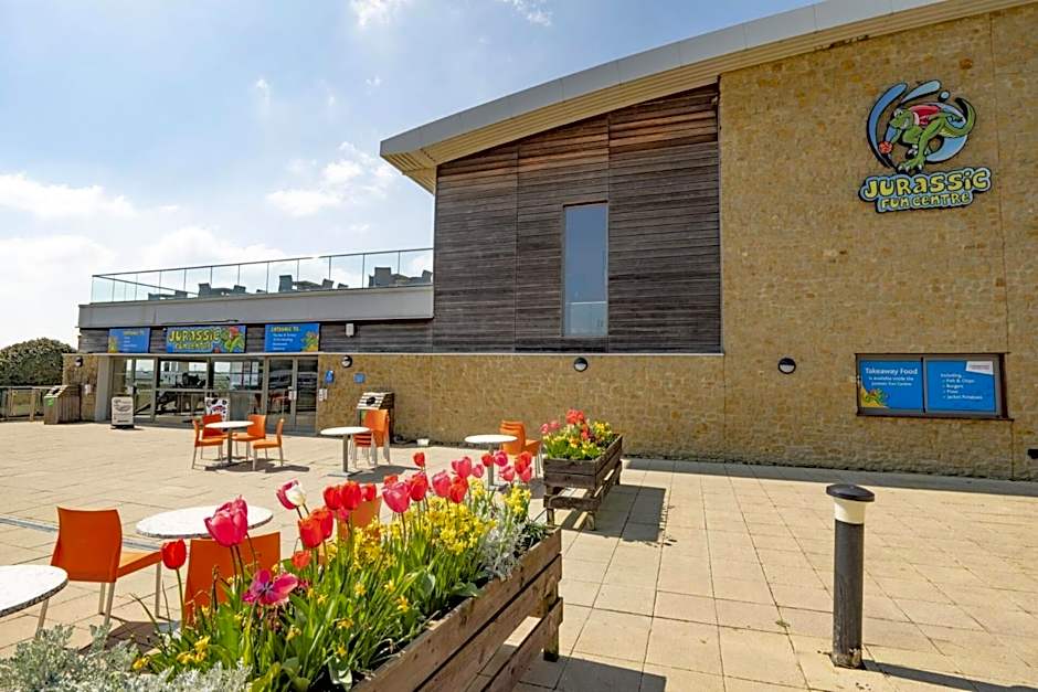 FRESHWATER BEACH HOLIDAY HOME