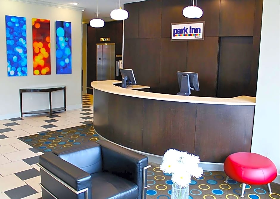 Park Inn And Suites By Radisson Vancouver, BC
