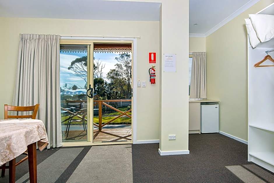 Wintersun Gardens Motel