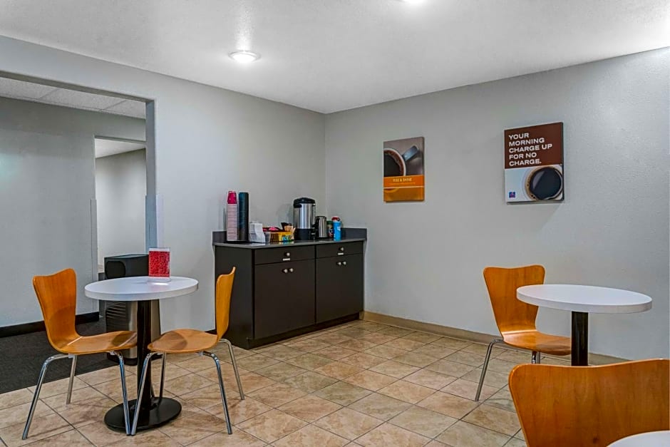 Motel 6-Idaho Falls, ID - Snake River