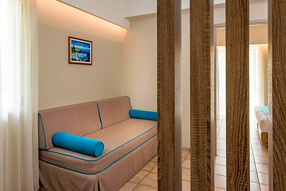 Elotis Suites
