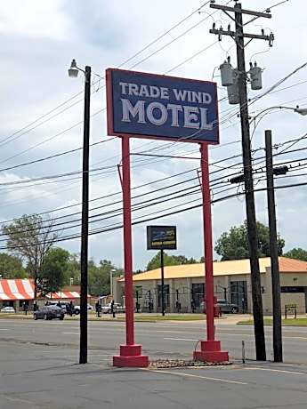Trade Wind Motel